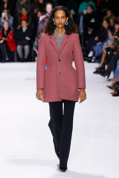 Look 28